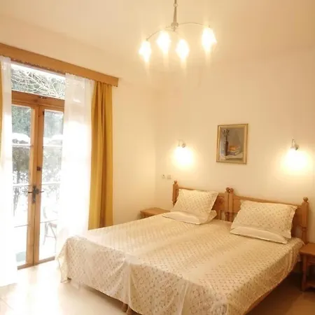 Hotel Park Amfora -free Parking 3*