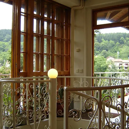 Park Amfora -free Parking 3* Vladaya