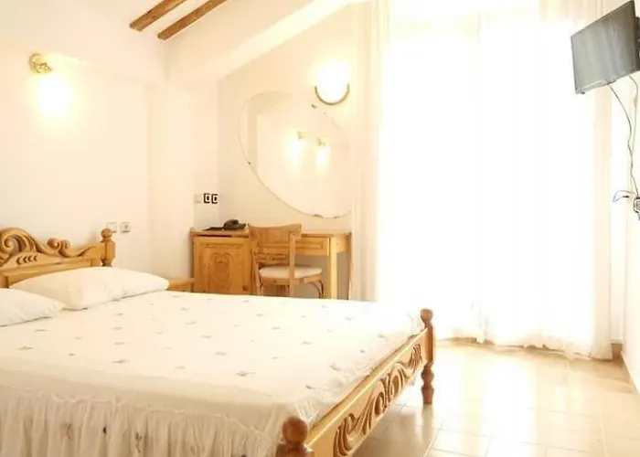 Park Amfora -free Parking 3* Vladaya